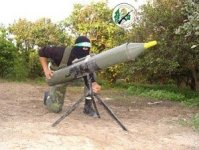 قذيفة صاروخية.jpg