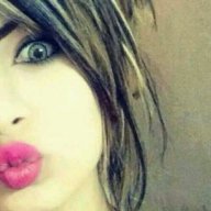 لـ♥ـورا
